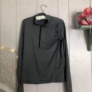 Half zip pullover athletic shirt